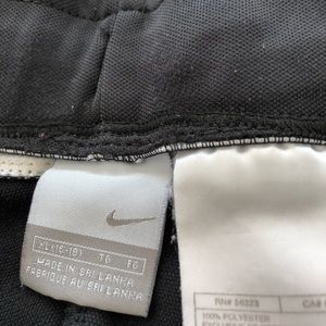 Nike Pants - ⭐️Nike Capris Nike Pants - ⭐️Nike Capris